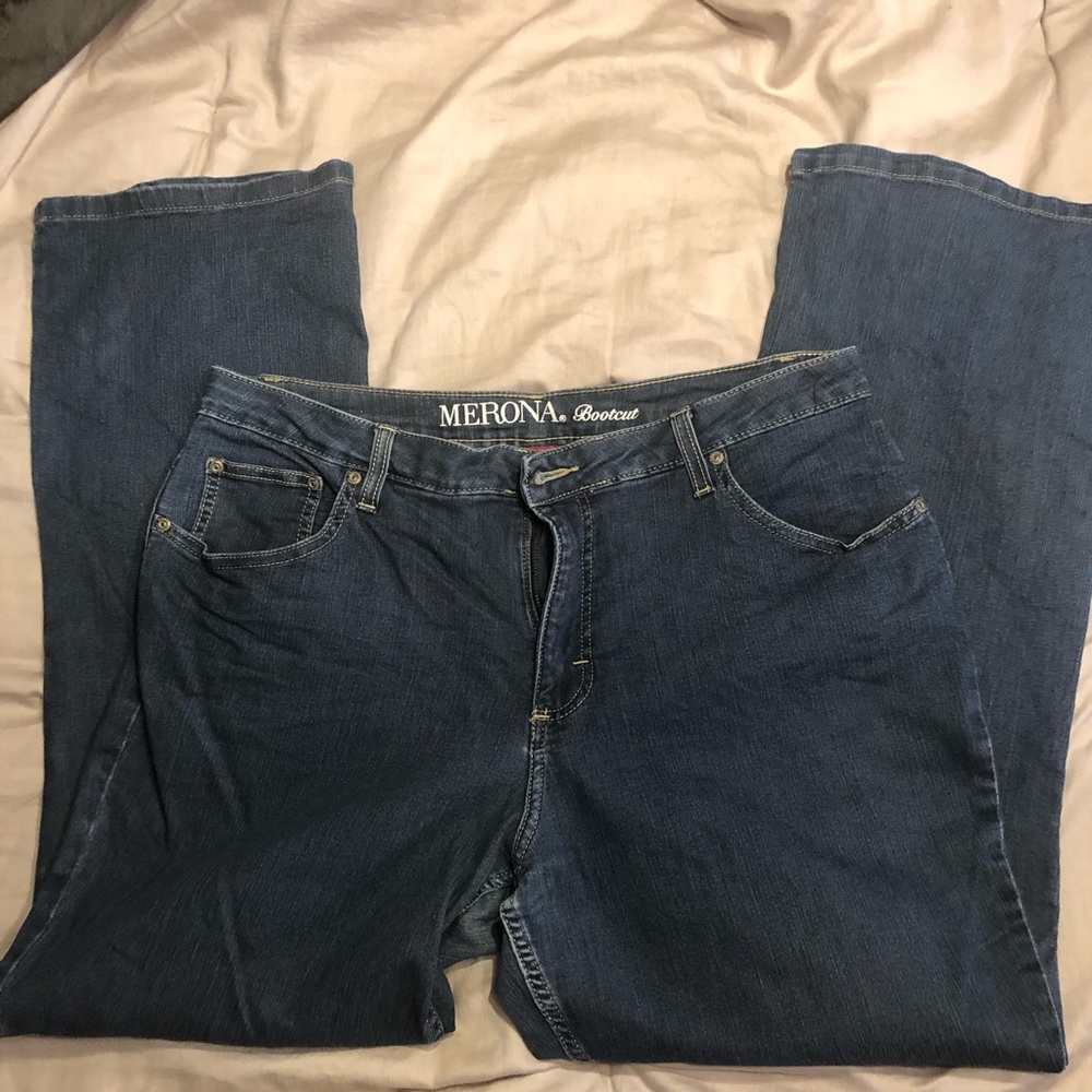 Stretch bootcut jeans